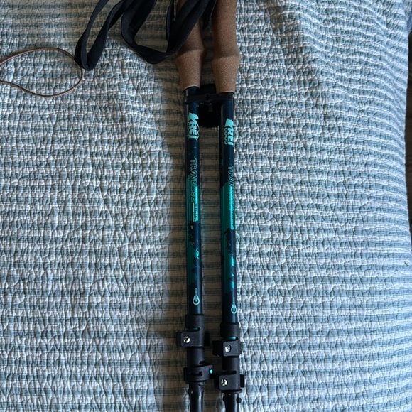 REI Co-op Traverse Trekking Poles 7075-T6 - Picture 1 of 6